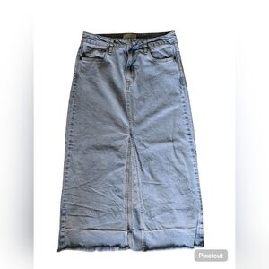 Habitual Size M Womens Long Denim Light Wash Jean Skirt Raw Hem